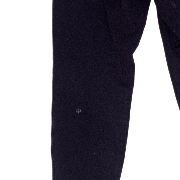 Lululemon On the Fly Pants Size 10 Black Lightweight Travel-Ready - Picture 3 of 5